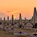 Cozy With Terrace Apartmán Bibione